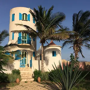 Couette-café Torre Sabina, Cidade do Maio